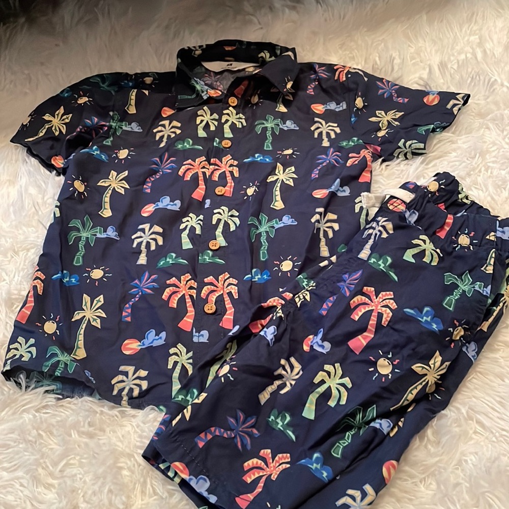 Toddler 5T shorts and size 6 button up short set